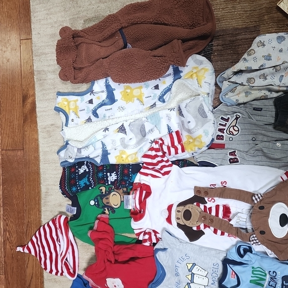 Sport babyJordan, nike, carter's 0 to 6 months onsies, sleepers, jump suits - Picture 5 of 7